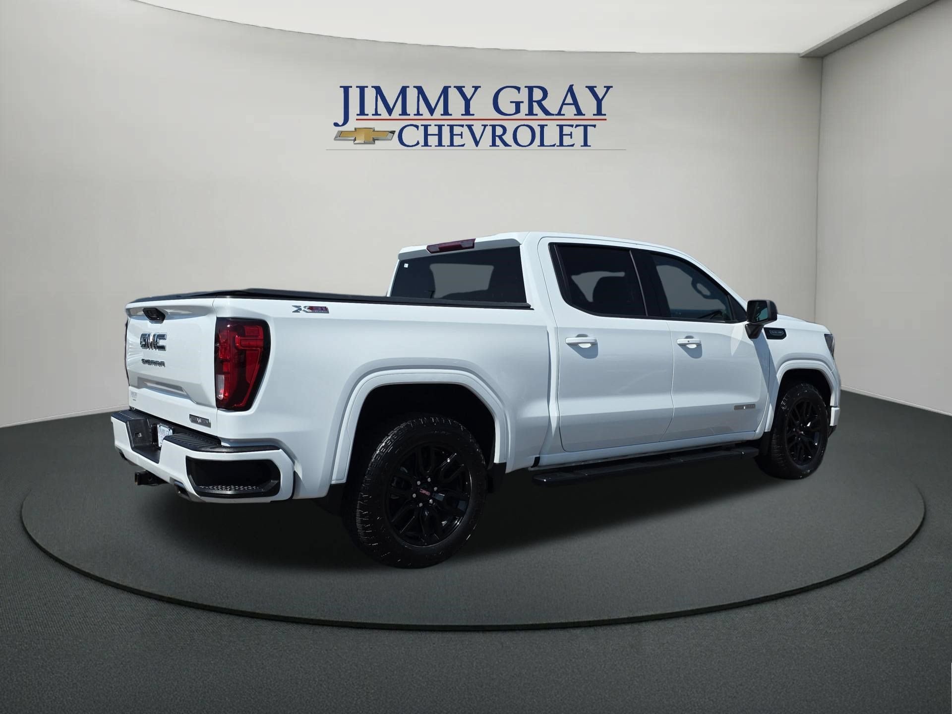 Used 2024 GMC Sierra 1500 Elevation w/ LPO, Elevation Black Package AWD/4WD image 5