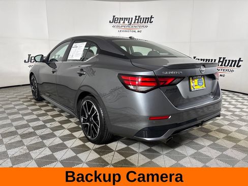 Used 2025 Nissan Sentra SR FWD image 9