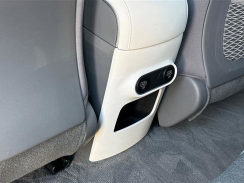 Used 2024 Hyundai Ioniq 5 SEL image 21