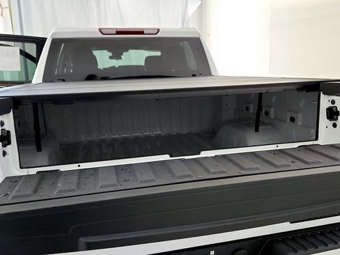 Used 2025 GMC Sierra 1500 Elevation AWD/4WD image 19