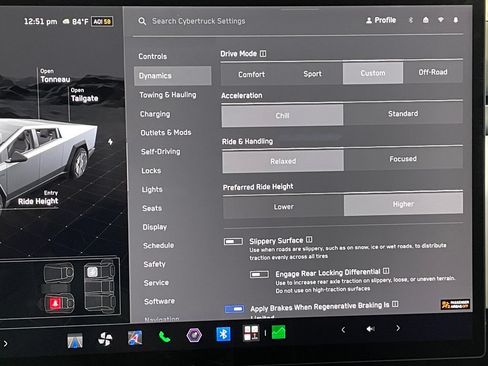 Used 2024 Tesla Cybertruck AWD Crew Cab image 27