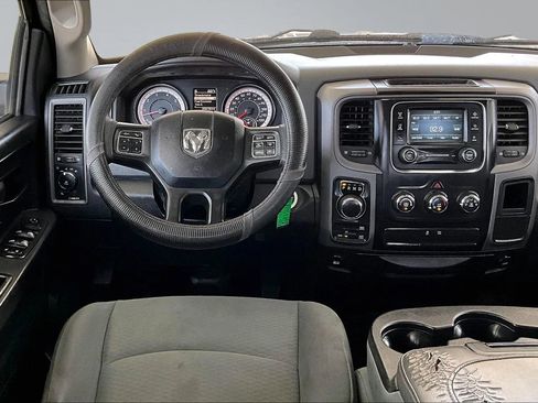 Used 2017 RAM 1500 Express AWD/4WD image 9