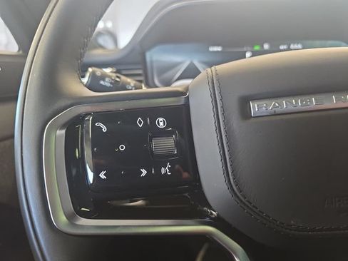 Used 2025 Land Rover Range Rover Sport AWD/4WD image 20