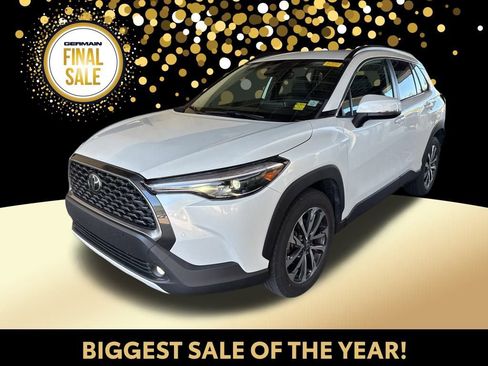 Certified 2022 Toyota Corolla Cross XLE image 1