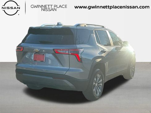 Used 2025 Chevrolet Equinox LT w/ Convenience Package II image 5