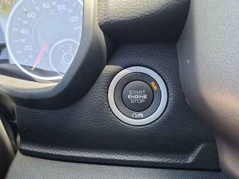 Used 2025 RAM 1500 Big Horn AWD/4WD image 24