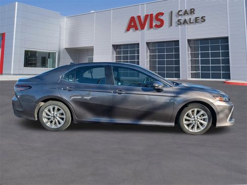 Used 2024 Toyota Camry LE image 7