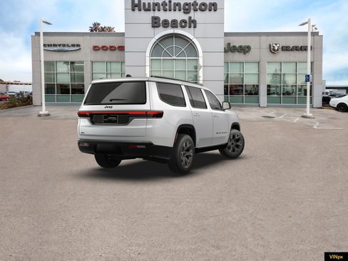 New 2026 Jeep Grand Wagoneer Limited w/ Premium Group II image 7