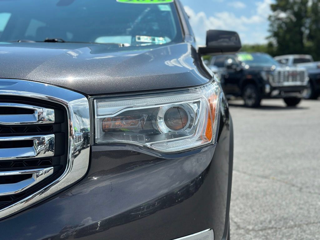 Certified 2019 GMC Acadia SLT w/ LPO, Floor Liner Package AWD/4WD image 38
