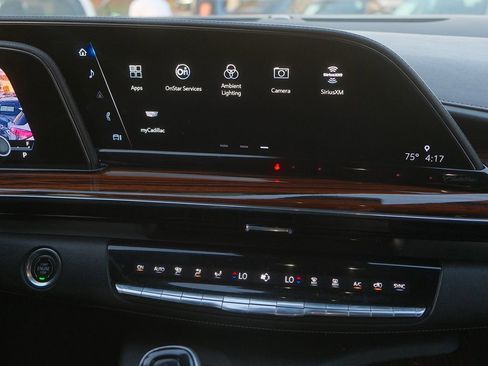 Used 2022 Cadillac Escalade ESV Luxury image 19