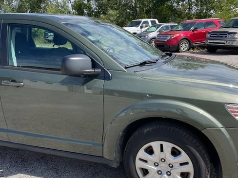 Used 2017 Dodge Journey SE FWD image 13
