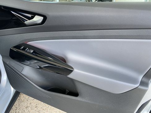 Certified 2022 Volkswagen ID.4 Pro RWD image 41