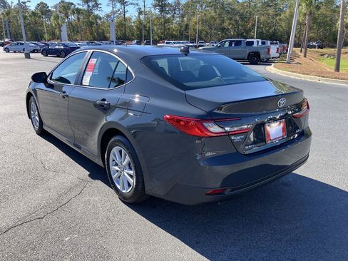 Used 2026 Toyota Camry LE image 3