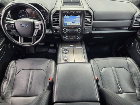 Used 2018 Ford Expedition Limited w/ Equipment Group 302A AWD/4WD image 24