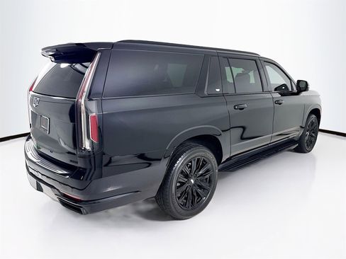 Used 2022 Cadillac Escalade ESV Sport w/ Touring Package image 8