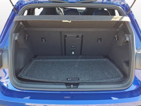 Used 2024 Volkswagen Golf R AWD/4WD image 12