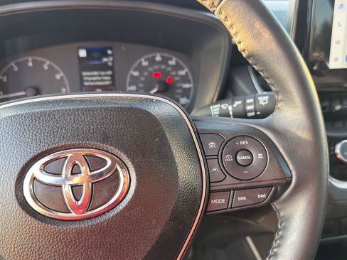 Certified 2025 Toyota Corolla Cross LE FWD image 21