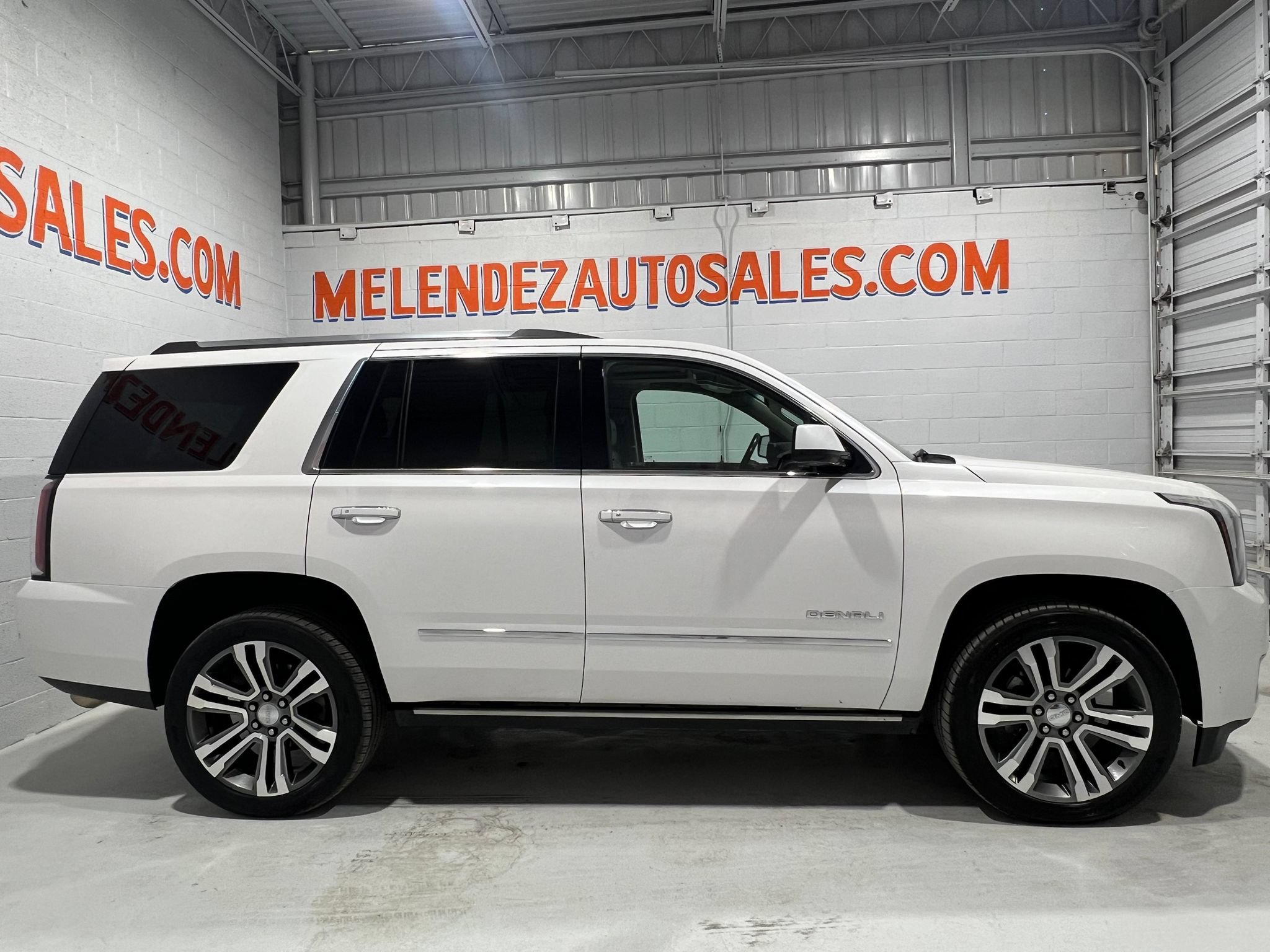 Used 2019 GMC Yukon Denali w/ Denali Ultimate Package AWD/4WD image 6