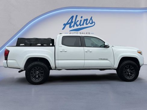 Used 2021 Toyota Tacoma SR5 w/ Technology Package AWD/4WD image 7