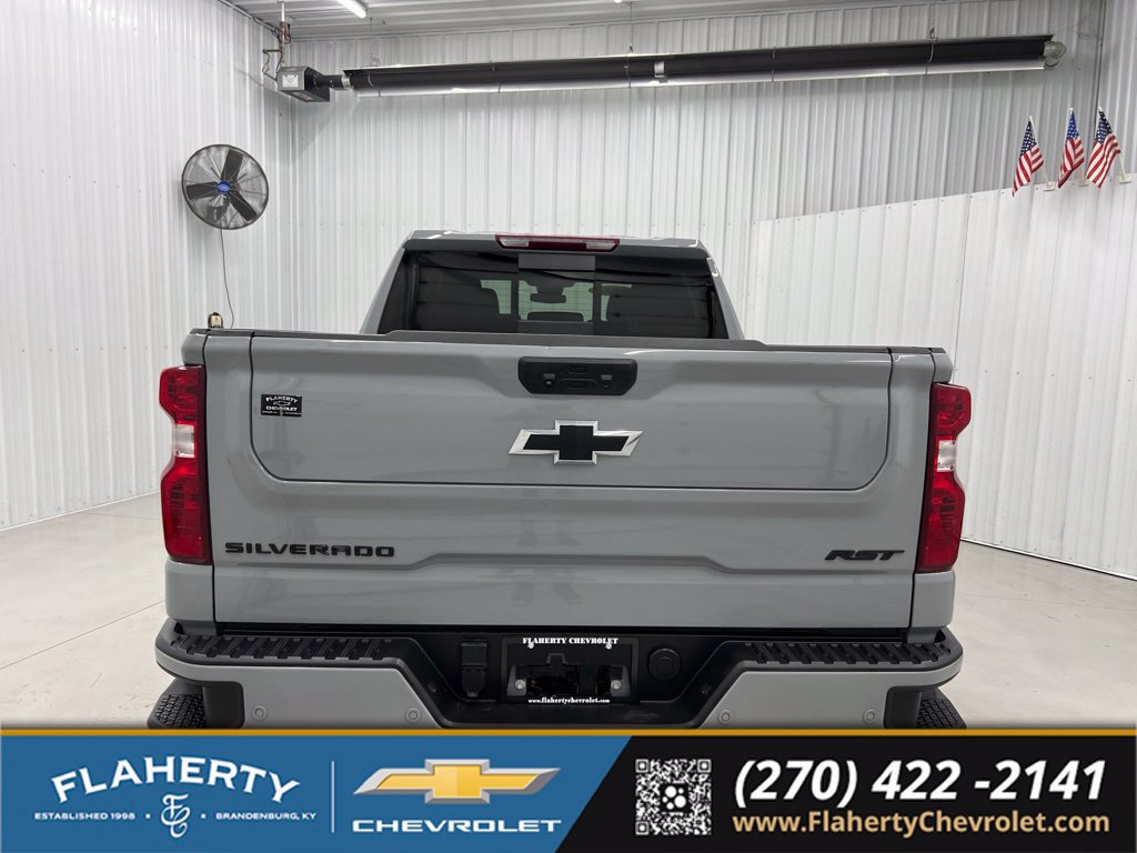 Used 2025 Chevrolet Silverado 1500 RST AWD/4WD image 4