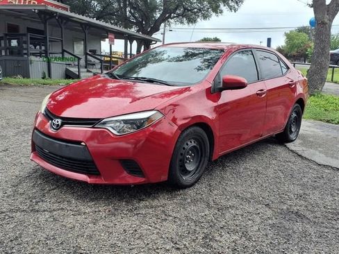 Used 2014 Toyota Corolla LE FWD image 2