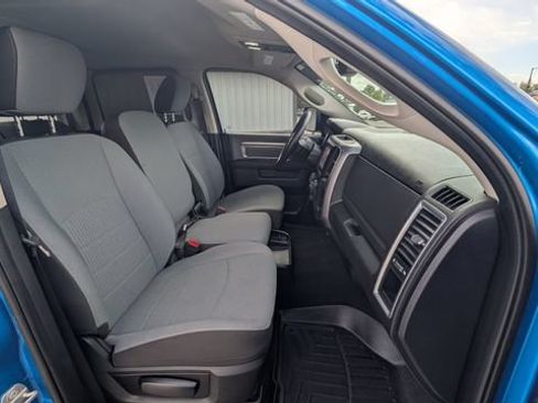 Used 2023 RAM 1500 Classic SLT w/ SLT Plus D￩cor Group AWD/4WD image 42