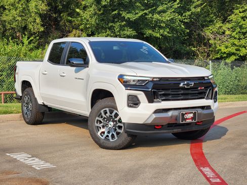 New 2026 Chevrolet Colorado Z71 image 2