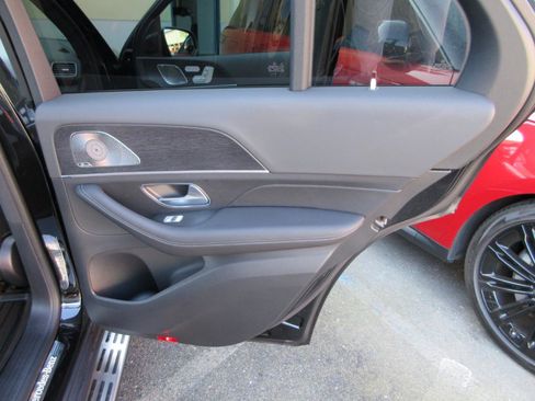 Used 2025 Mercedes-Benz GLE 580 4MATIC image 29