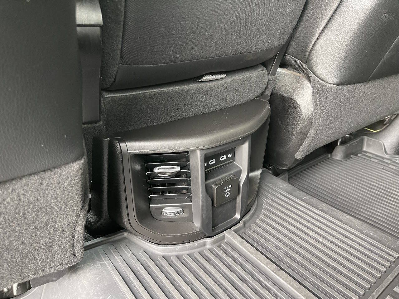 Used 2026 RAM 2500 Laramie AWD/4WD image 14