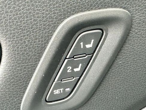 Used 2025 Honda Pilot TrailSport image 12