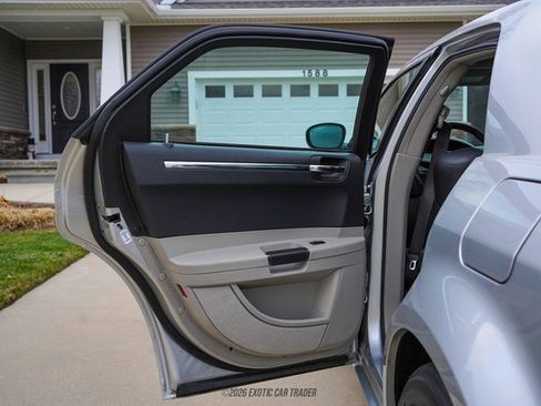 Used 2006 Chrysler 300 SRT8 w/ SRT Option Group II image 27