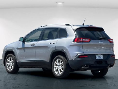 Used 2017 Jeep Cherokee Latitude w/ True North Edition AWD/4WD image 8