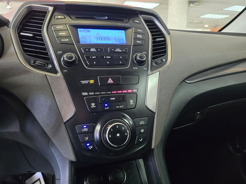 Used 2015 Hyundai Santa Fe Sport FWD image 19
