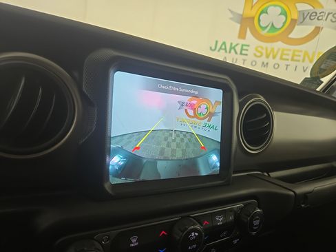 Certified 2021 Jeep Gladiator Sport image 22