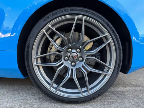 Used 2023 Chevrolet Corvette Z06 w/ Z07 Performance Package image 24