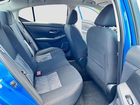 Certified 2023 Nissan Sentra SR FWD image 19