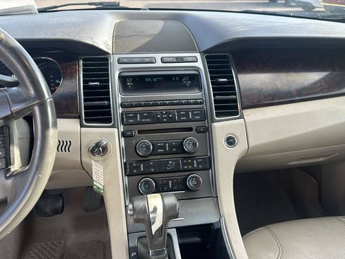 Used 2012 Ford Taurus Limited FWD image 10