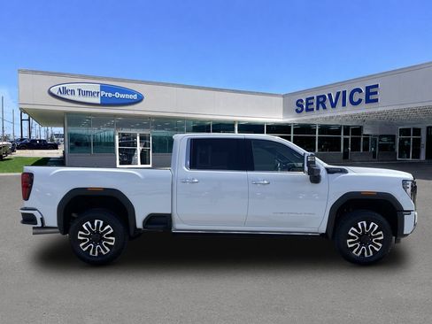 Used 2025 GMC Sierra 2500 Denali Ultimate AWD/4WD image 9