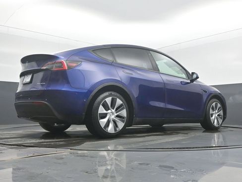 Used 2020 Tesla Model Y Long Range image 22