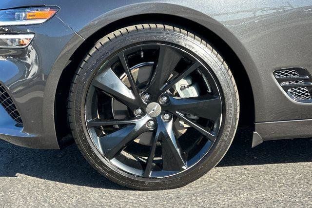 Used 2023 Genesis G70 2.0T w/ Sport Prestige Package RWD image 25