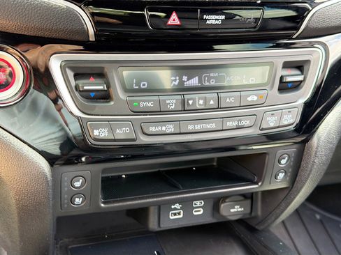 Used 2024 Honda Ridgeline Black Edition image 16