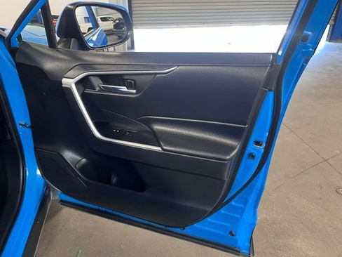 Used 2019 Toyota RAV4 XLE image 12