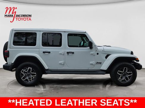 Used 2025 Jeep Wrangler Unlimited Sahara w/ Safety Group AWD/4WD image 8