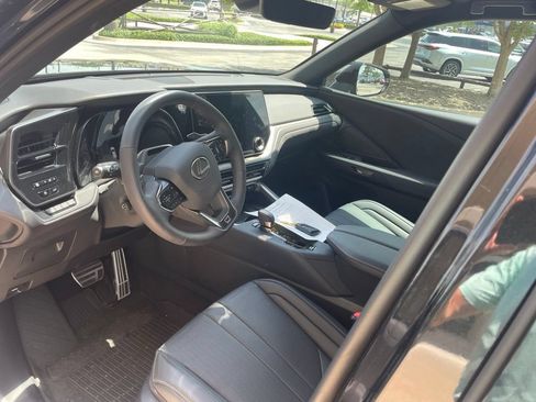 Certified 2026 Lexus TX 500h AWD w/ Technology Package image 5