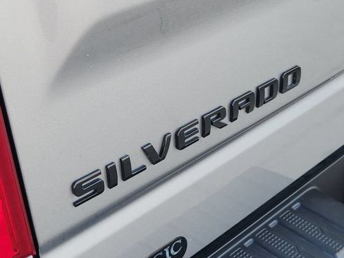Used 2023 Chevrolet Silverado 1500 Custom AWD/4WD image 9