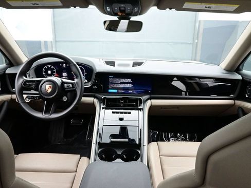 Certified 2026 Porsche Panamera w/ Premium Package RWD image 19