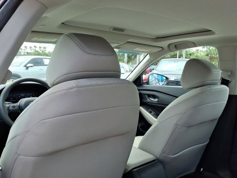 Used 2024 Honda Accord EX image 11