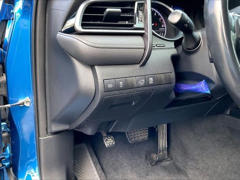 Used 2020 Toyota Camry SE w/ Carpet Mat Package FWD image 35