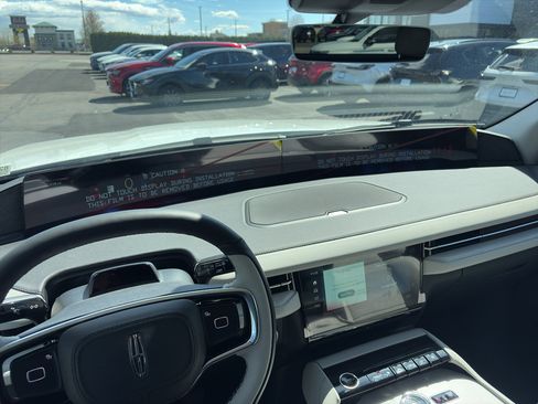 New 2026 Lincoln Navigator Reserve AWD/4WD image 22