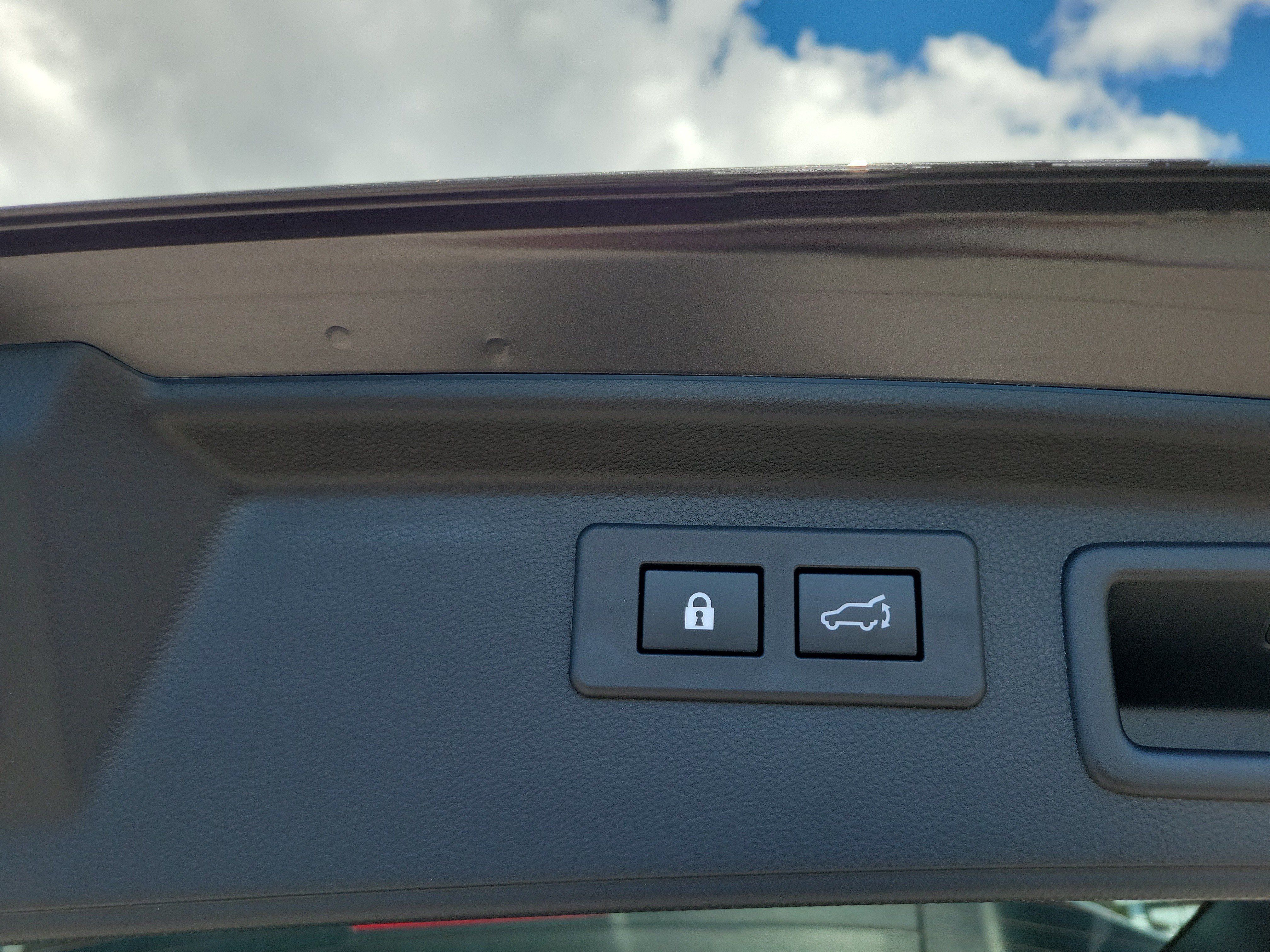 Certified 2023 Subaru Forester Premium AWD/4WD image 12